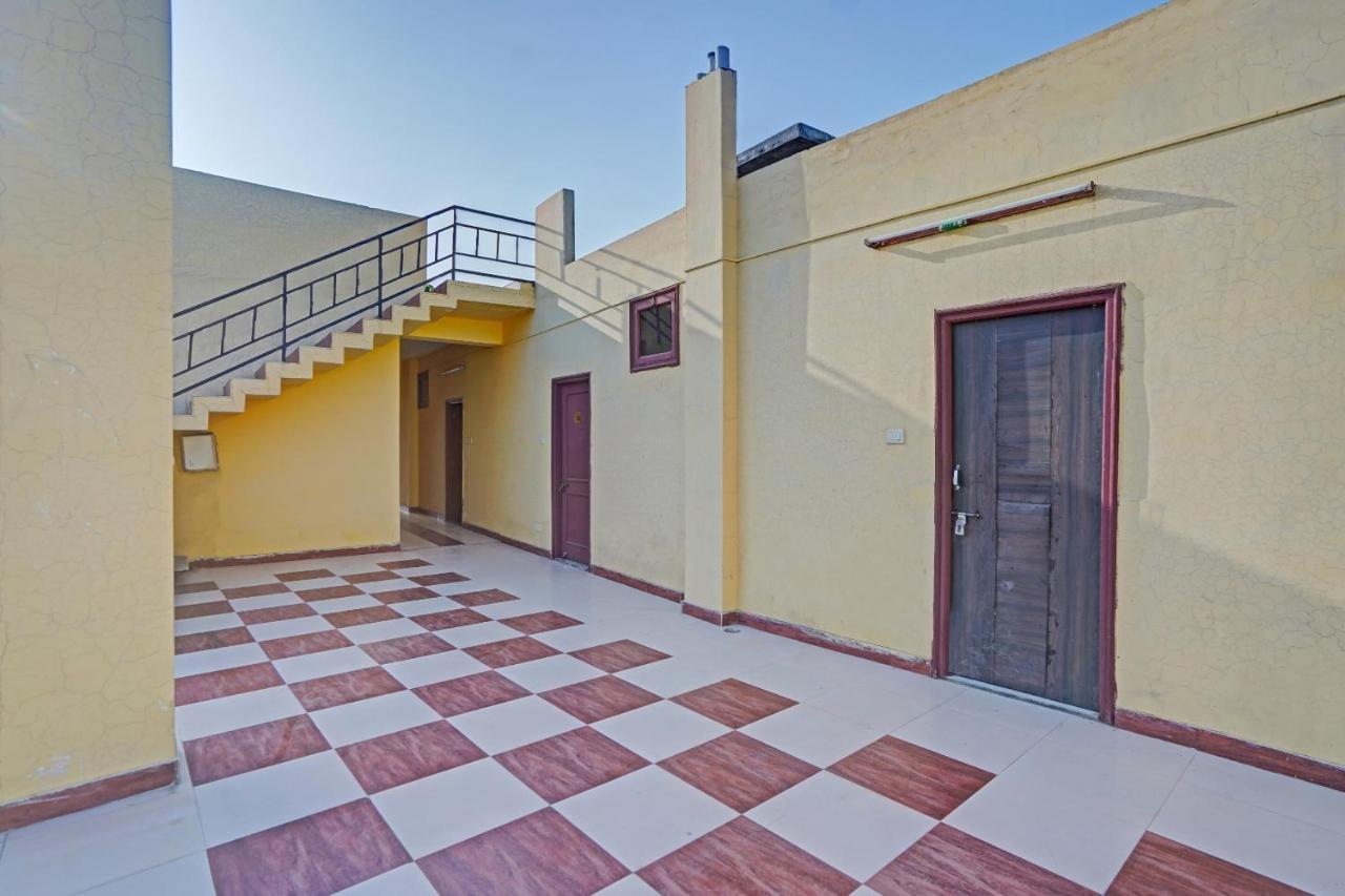Oyo 87701 Lucky Farm Hotel Shahpur  Exterior foto