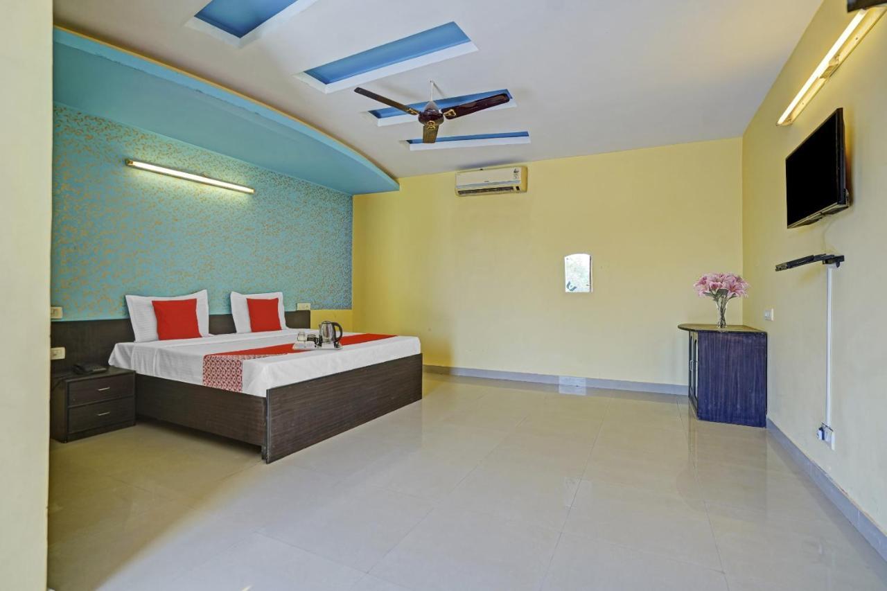 Oyo 87701 Lucky Farm Hotel Shahpur  Exterior foto